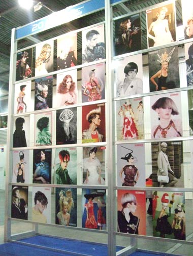 передача портретов Киевскому Высшему профессиональному училищу швейного и парикмахерского искусства №46